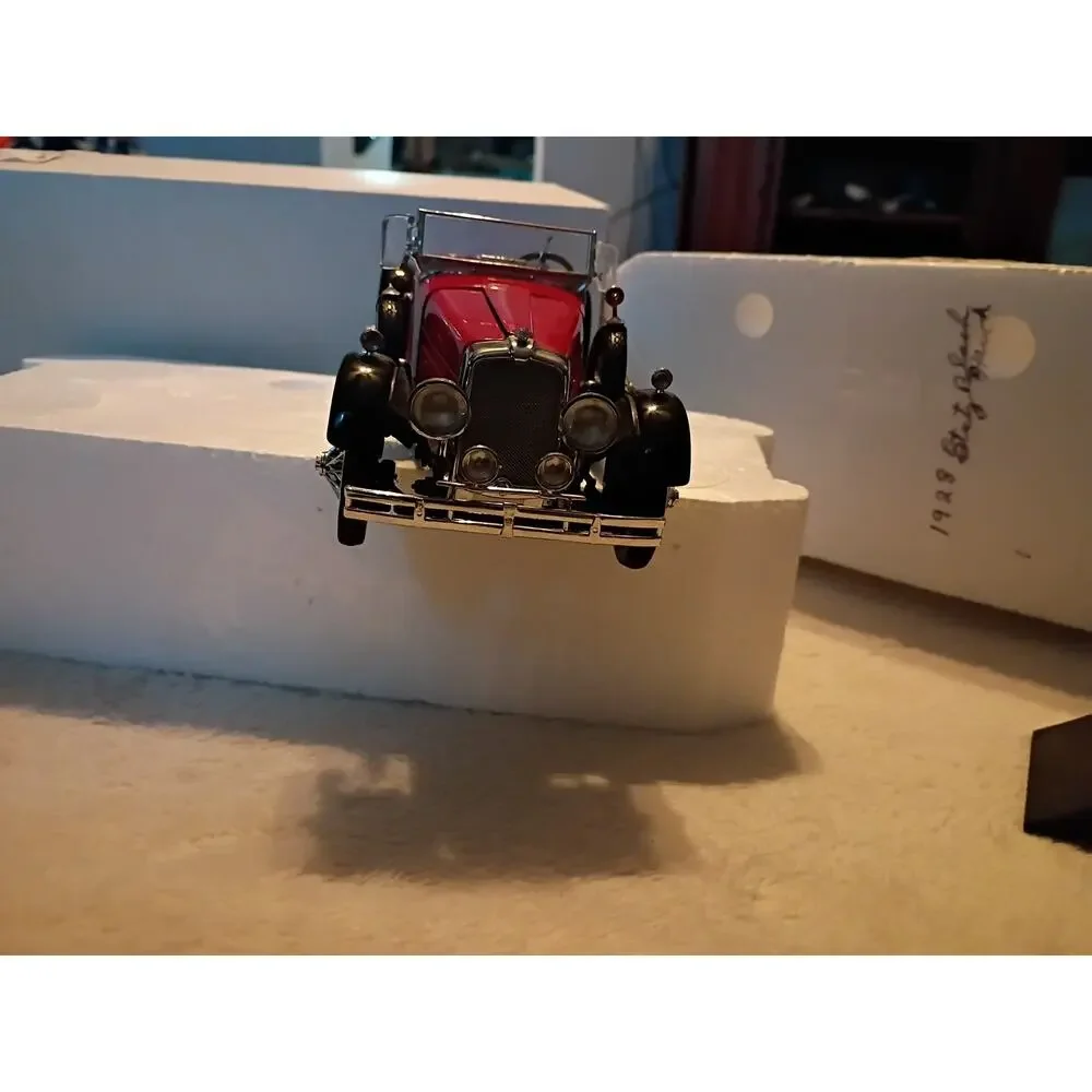 Franklin Mint Precision Model 1928 Stutz Black Hawk Boatail Speedster Red/Papers